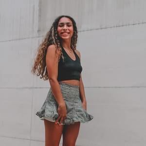 Meet your Posher, Abbey